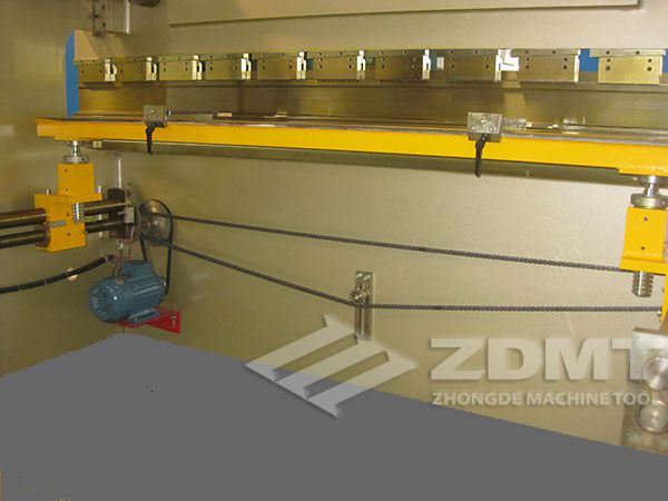 后擋料.jpg 后擋料.jpg