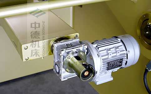 ZDS-832后檔料減速電機,質(zhì)量好,模擬運算定位速度快.jpg ZDS-832后檔料減速電機,質(zhì)量好,模擬運算定位速度快.jpg