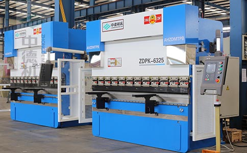 ZDPK-6325機(jī)床正側(cè)面.jpg ZDPK-6325機(jī)床正側(cè)面.jpg