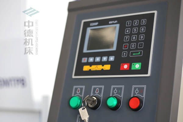 ZDPK-20032-E200P數控系統(tǒng).jpg ZDPK-20032-E200P數控系統(tǒng).jpg